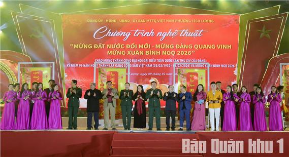 Khi mùa xuân lan tỏa từ sân khấu cộng đồng ở Tích Lương